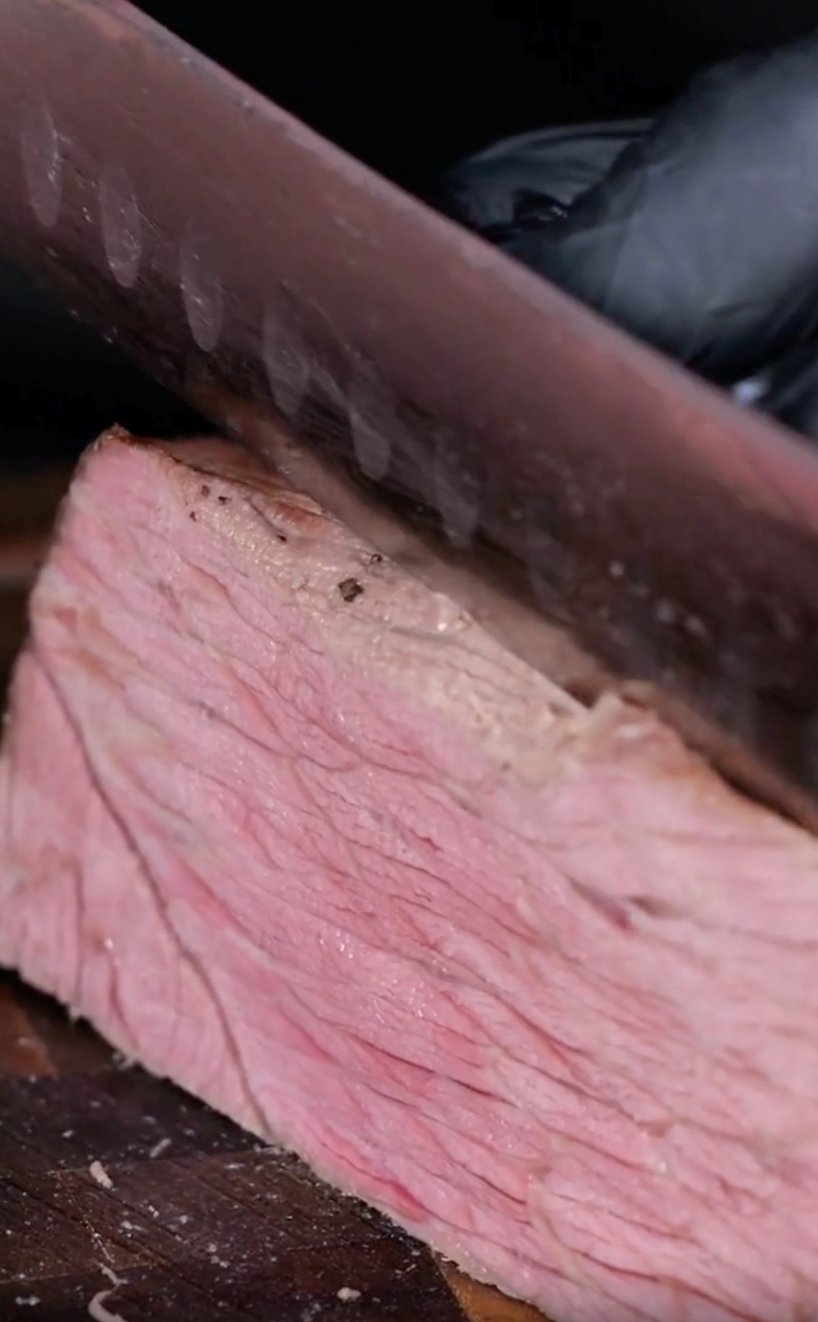 The SteelFang Red Edition – Brisket Knife by JIKKO®